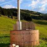 Chalet Wallegg - Alpine Premium - In-ski Out - Real Alpine Location Saalbach-Hinterglemm