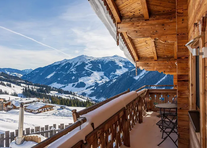 Wallegg - Alpine Premium - In-ski Out - Real Alpine Location Chalet Saalbach-Hinterglemm