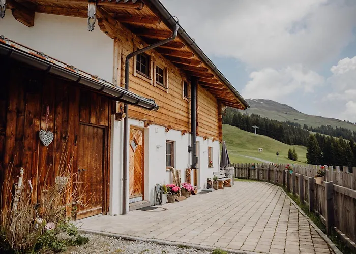 Wallegg - Alpine Premium - In-ski Out - Real Alpine Location Chalet *