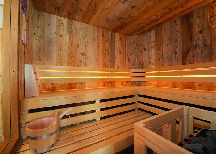 Wallegg - Alpine Premium - In-ski Out - Real Alpine Location Chalet *
