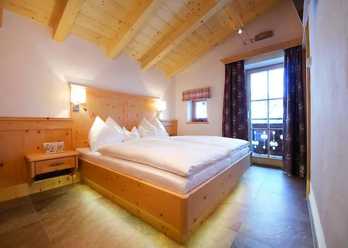 Wallegg - Alpine Premium - In-ski Out - Real Alpine Location Chalet *