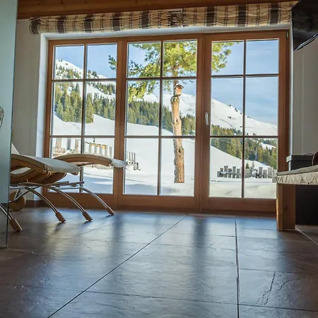 Wallegg - Alpine Premium - In-ski Out - Real Alpine Location Chalet Saalbach-Hinterglemm