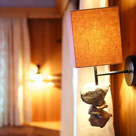 Wallegg Lodge - Alpine Premium Chalet - Ski In-Ski Out - Real Alpine Location Saalbach *