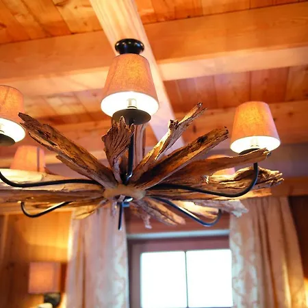Wallegg Lodge - Alpine Premium Chalet - Ski In-Ski Out - Real Alpine Location Saalbach Chalet *