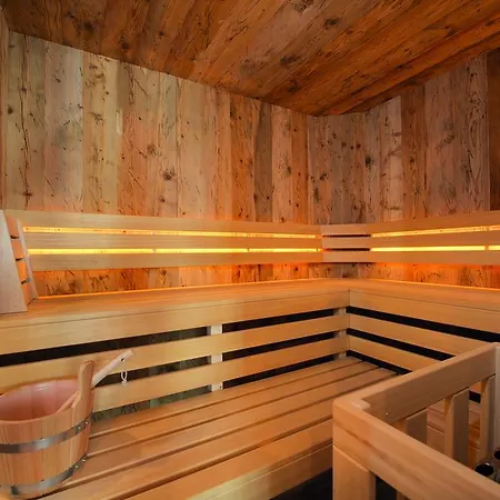 Wallegg Lodge - Alpine Premium Chalet - Ski In-Ski Out - Real Alpine Location Saalbach Chalet *