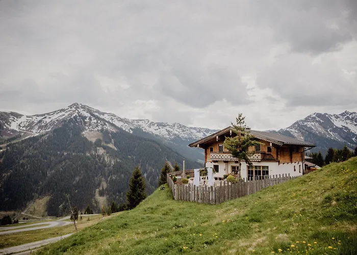 Chalet Wallegg Lodge - Alpine Premium Chalet - Ski In-Ski Out - Real Alpine Location Saalbach Saalbach-Hinterglemm