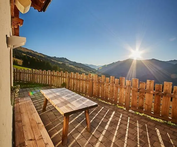 Wallegg Lodge - Alpine Premium Chalet - Ski In-Ski Out - Real Alpine Location Saalbach Chalet Saalbach-Hinterglemm